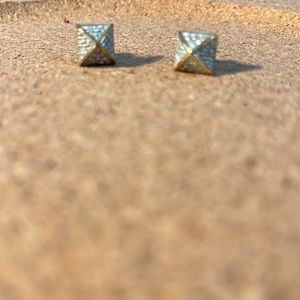 Lucky brand statement studs. Gold and rhinestone look